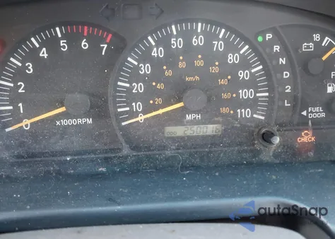 2002 Toyota Tundra Sr5 V8 from USA, damaged, VIN 5TBBT441X2S329470